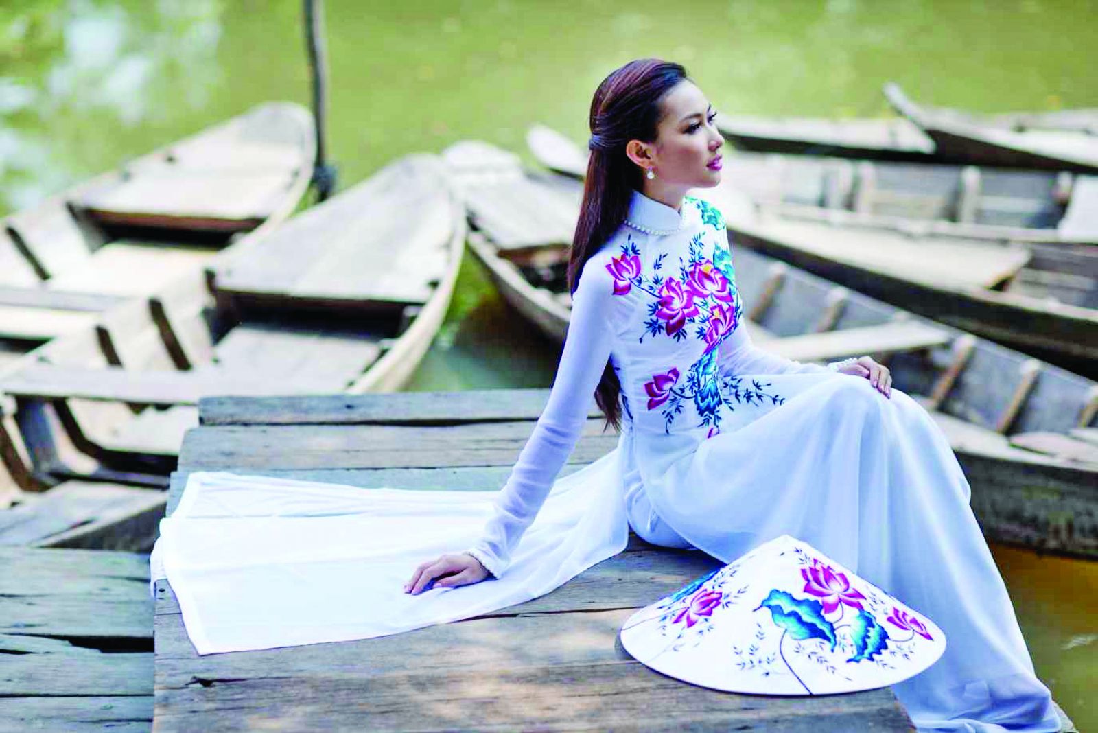 Áo dài tôn vinh bản sắc văn hóa truyền thống Việt 