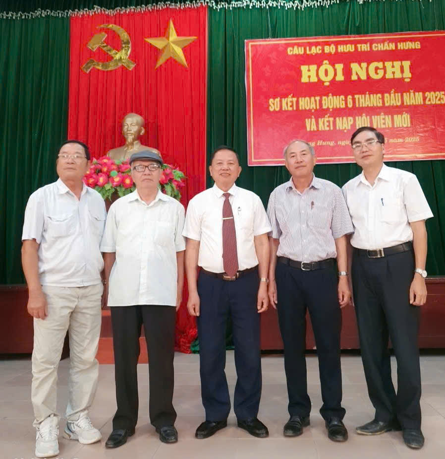  Câu lạc bộ hưu trí Chấn Hưng tổ chức Hội nghị sơ kết 6 tháng đầu năm 2025 và kết nạp hội viên mới
