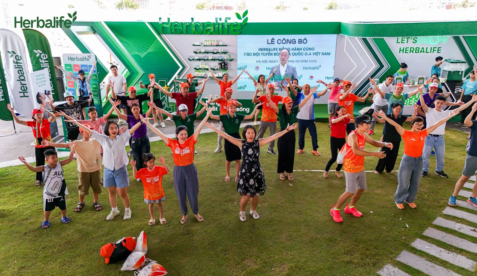 Herbalife Việt Nam tiếp tục khuyến khích lối sống năng động lành mạnh cùng giải chạy VnExpress Marathon Hạ Long 2024