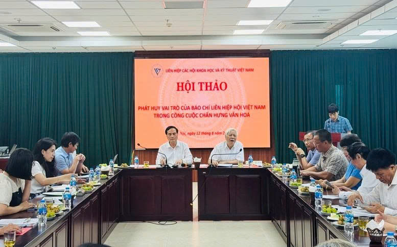  Phát huy vai trò của báo chí trong công cuộc chấn hưng văn hóa