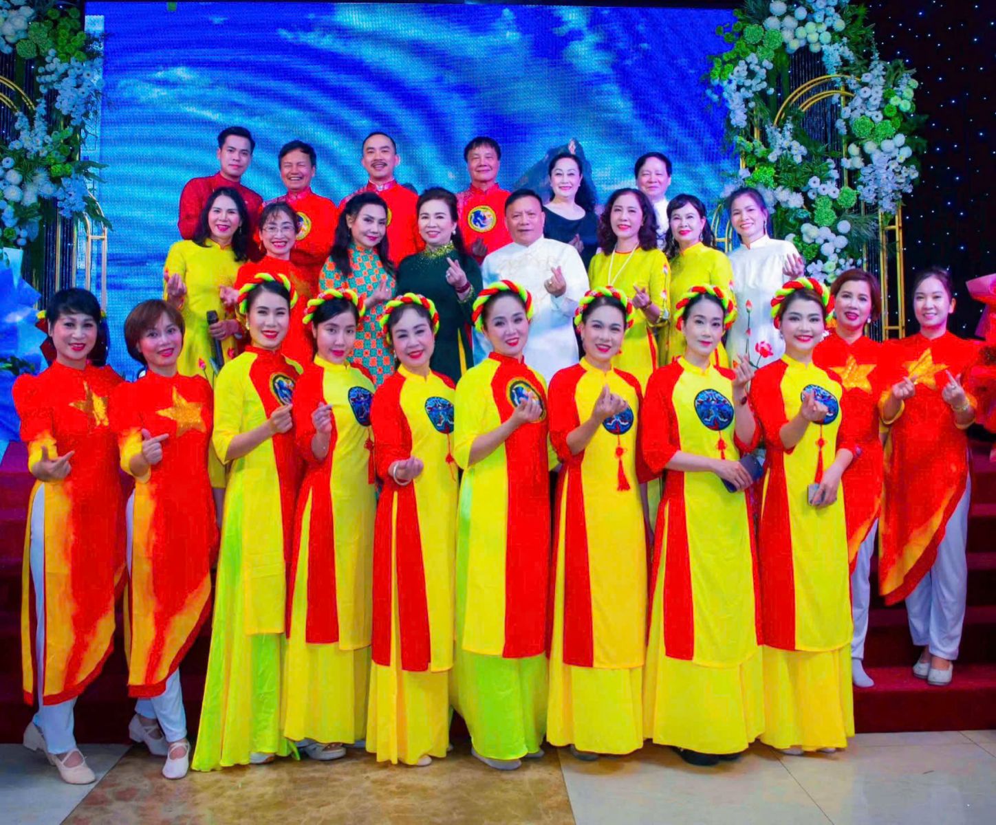  Đoàn nghệ thuật UNESCO Sen Việt – Nơi hội tụ những bông hoa Tâm - Tài - Đức.