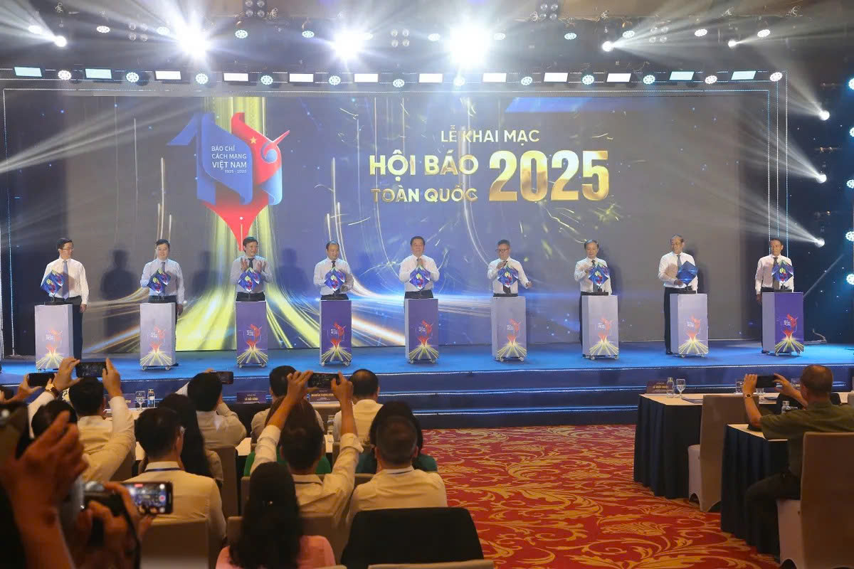  Khai mạc Hội Báo toàn quốc 2025:  100 năm báo chí Việt Nam trung thành, sáng tạo, bản lĩnh, đổi mới 