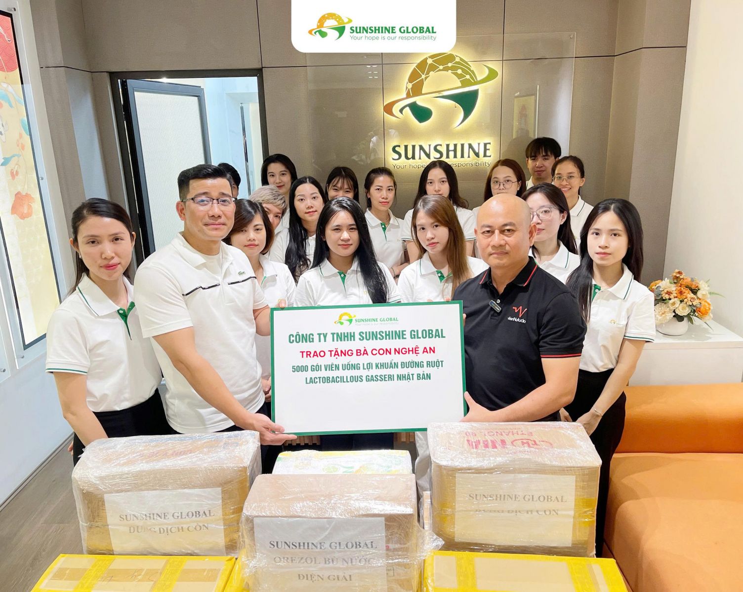  Sunshine Global trao tặng phần quà trị giá 2 tỷ đồng  cho bà con Nghệ An sau mưa lũ
