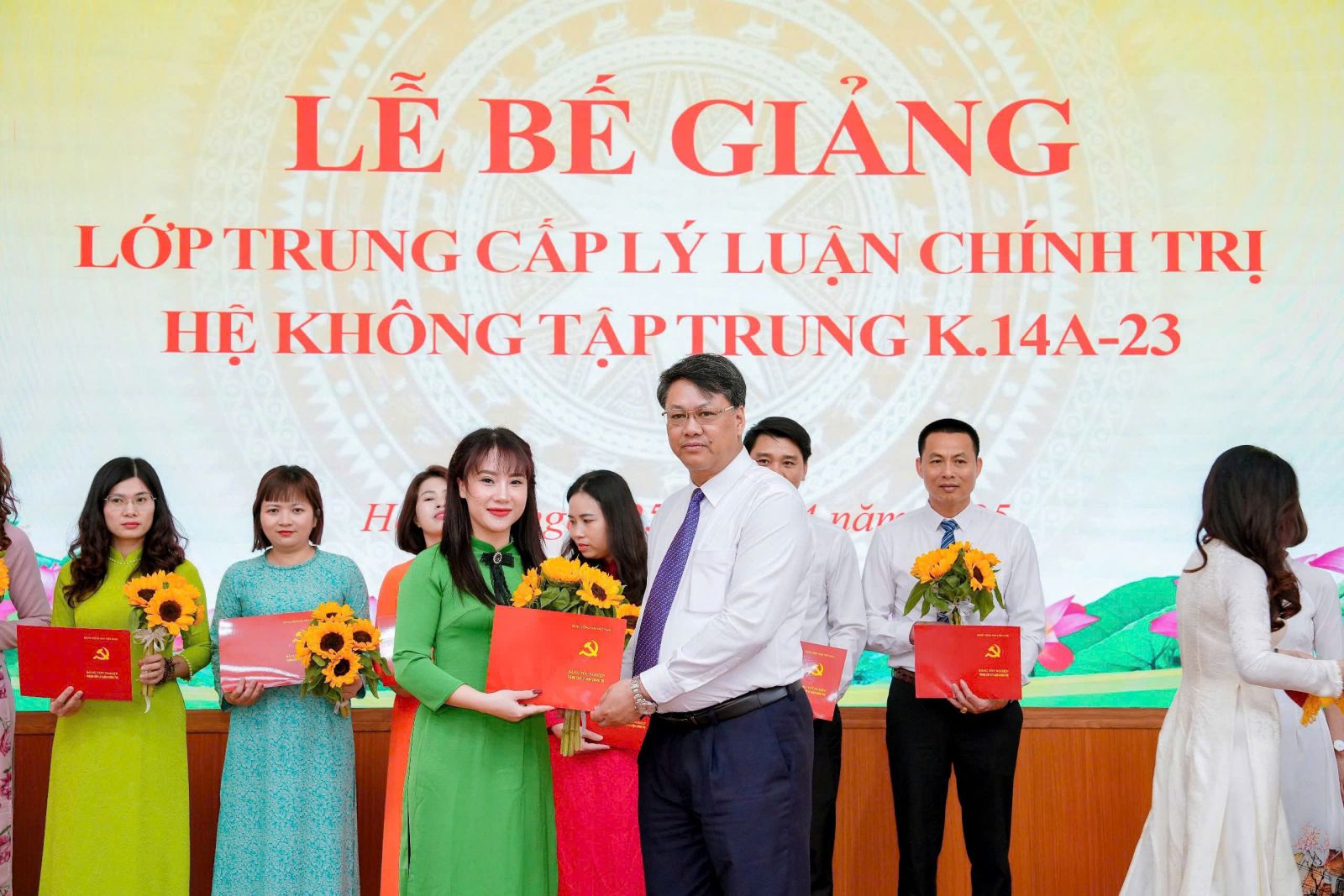  CÔ GIÁO THÁI NGỌC LAN – NGƯỜI ƯƠM MẦM YÊU THƯƠNG GIỮA LÒNG HÀ NỘI.