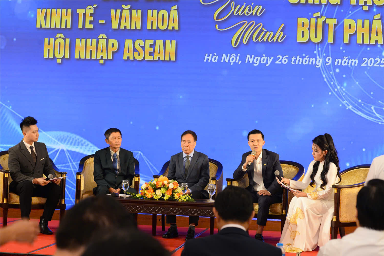 CÔNG NGHỆ, MÔI TRƯỜNG VÀ NỮ DOANH NHÂN TẠO DẤU ẤN TẠI DIỄN ĐÀN KINH TẾ - VĂN HÓA HỘI NHẬP ASEAN 2025