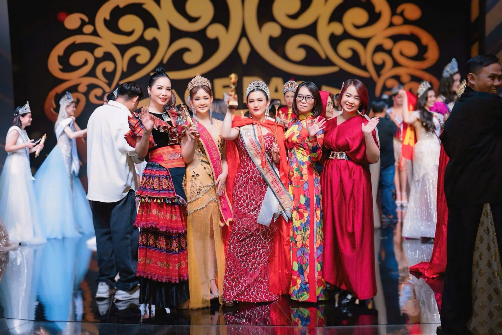 Nguyễn Thị Thanh Hằng đăng quang Miss Heritage Petite International 2025 tại Thái Lan