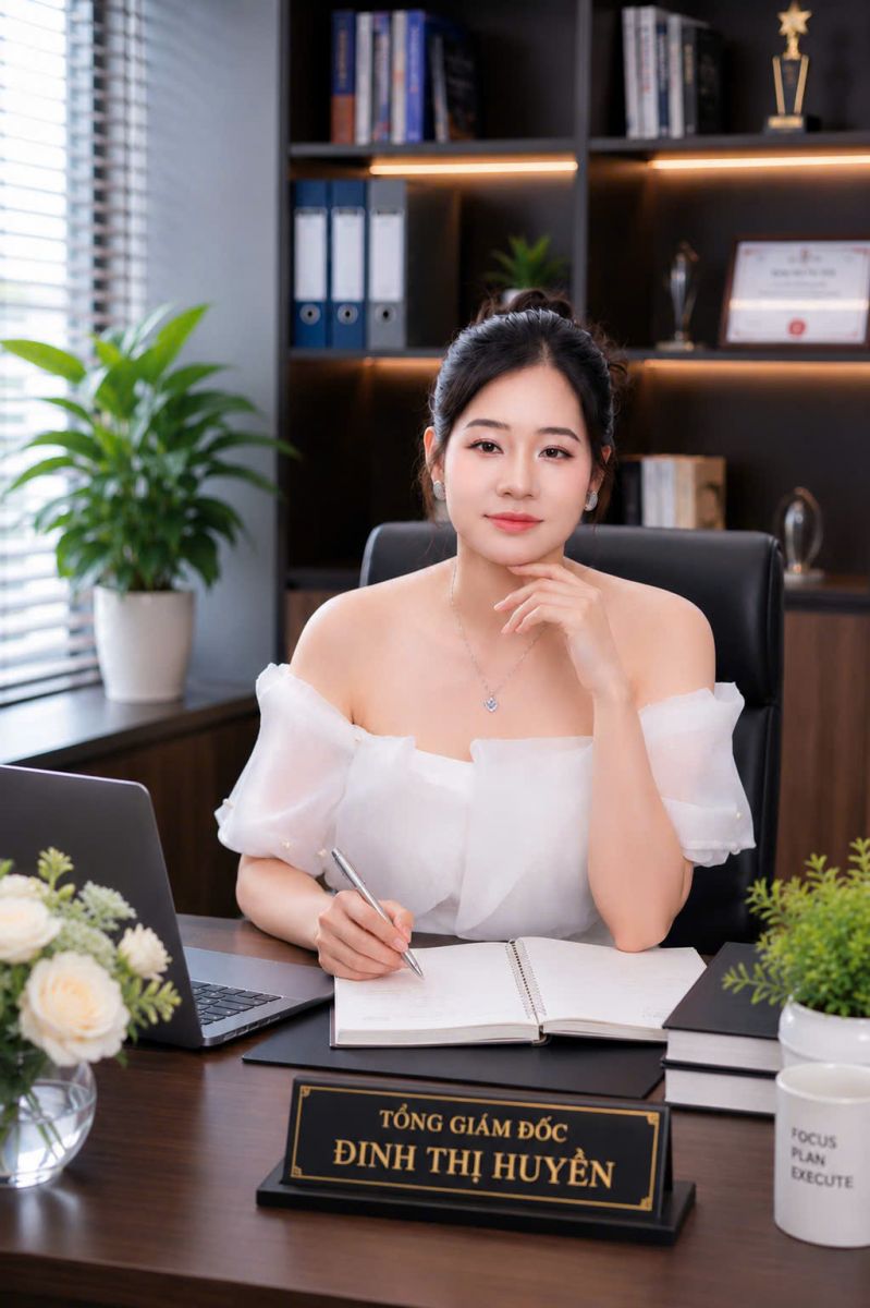  CEO ĐINH THỊ HUYỀN: “BÔNG HỒNG THÉP” VỚI KHÁT VỌNG ĐƯA THƯƠNG HIỆU VIỆT VƯƠN TẦM QUỐC TẾ