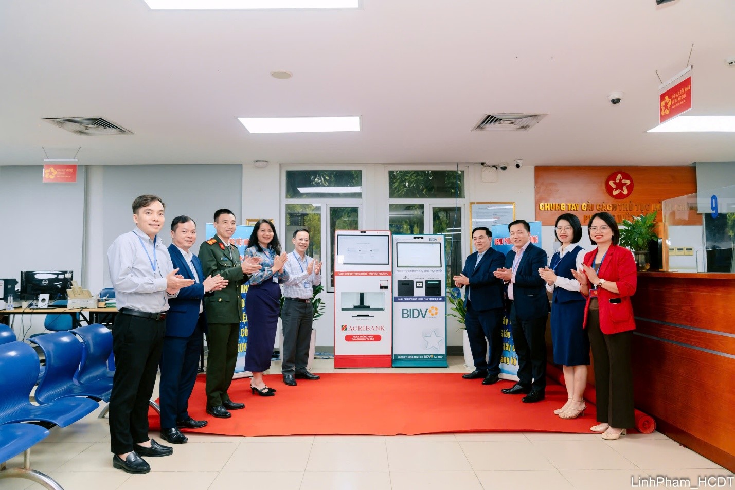  Phường Việt Hưng sau một năm vận hành chính quyền hai cấp: Vận hành thông suốt, phục vụ người dân hiệu quả